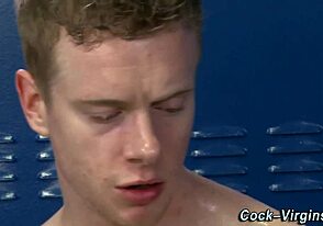 Oye, estos novatos jocks gays están follando duro por primera vez en la universidad