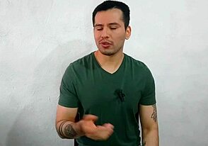 Blowjob Pertama ke Rekan Kerja Berotot!