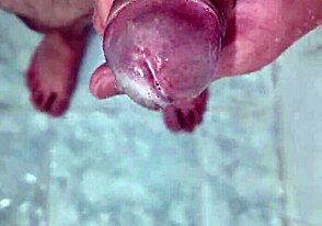 Fark babado zuhanyban aranyos latinóval twink szóló fetis akcióban