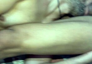 Amatőr anál vastag fasszal és nagy golyókkal szopva