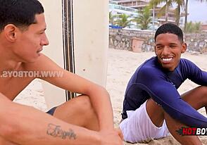 هي، أقذف في مؤخرة الراكب الموجي الضيقة بقوة اليوم!