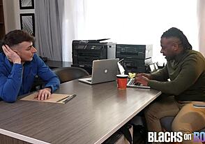 Hej, stres v práci? Koukej, jak ten sportovec dostane prdel provrtanou!