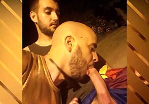 सेविल प्राइड में हॉट फीलिंग, पब्लिक स्पैनिश कॉक सक्शन आउटडोर्स