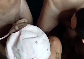 ce mizerie la complexo! suruba se sufocă pe pule interrasiale!