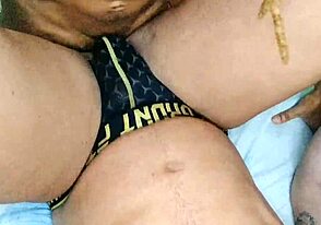 Ein Typ kam von weit weg, um mir den Arsch zu versohlen in geiler Amateur-Anal auf Red Luketaylorxo