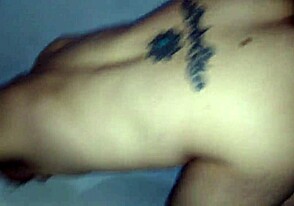 إيدا بيل بوزا تخترق عميق في لقاء ثنائي الجنس