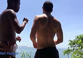 我们去远足，欲望在森林中爆发