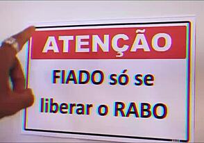 Ei, acha que esse novinho aguenta foder todos esses cuzinhos apertados no grupo?