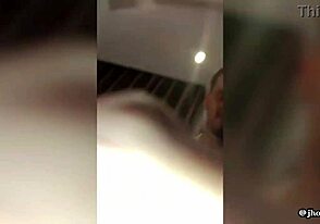 Seksowny amatorski seks z domową zabawą całą noc