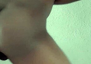 Kyrvät juuri nyt, uhh, tekee twerkkaus showta sulle, niin kuuma