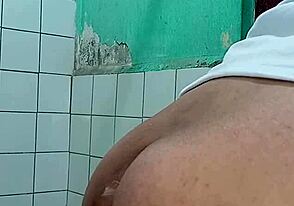 Es Adictivo el Meter el Frasco en Mi Culo, I Can't Stop Feeling This