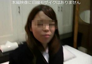 Teen amateur Asian shows off before getting a facial