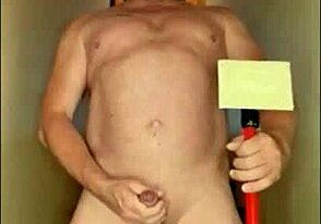 独特裸体画家展示非常特别的风格