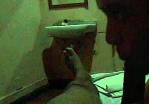 Putinha fazendo boquete com vontade, que delícia!