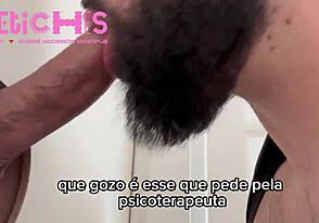 Raw blowjob action in Contos e Pintos - Episodio 17.