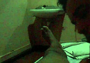 Putinha fazendo boquete com vontade, que delícia!