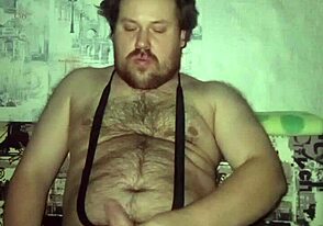 Pernah Lihat Gay Rusia Ngocok Sambil Ngoyang Bola Besar?