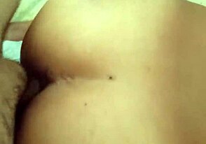 所以，我在肏这个黑人砖匠家伙，这是纯肛交热潮。