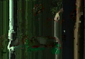 跨种族群体动作，穿着制服与警察