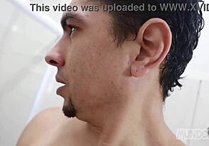 伙计，我超爱在浴室里猛肏