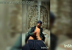 I can’t stop watching this young gay guy jerking on camera