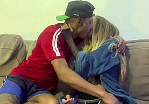 Hé, segítesz betörni a szomszéd twinket?