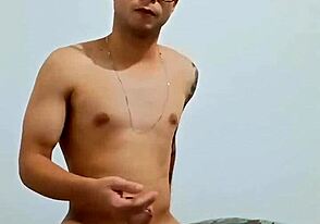 Wow, Leitando with a Pau Gostoso in Hot Bisexual Amateur Dance!