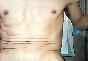 Meine beste Travesti-Freundin und ich teilen heiße intime Momente