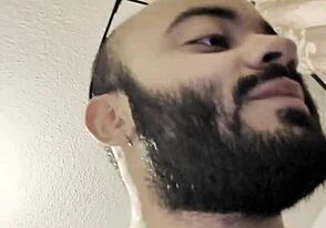 샤워 후 체육관 화장실에서 야생 야외 액션 준비?