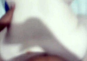 Oso negro tiene anal rudo con amante gay joven de creampie