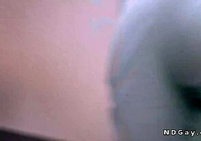 Compagni di lavoro festeggiano vittoria con scopate crude in ufficio