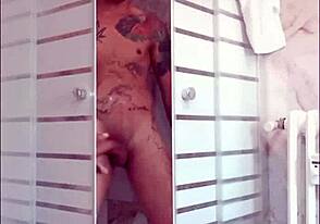 Hey, wanna play with this banana for some fun?