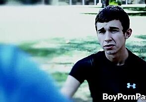 Βαμπάιρ γαμάς κυνηγάει τσόντα για ωμό γαμάκι κώλου