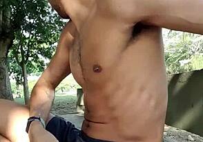 Чувак, этот порнозвезды огромный член показ просто нереальный! 😲