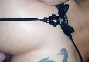 Hey, bu dar amı sertçe sikmek için ne düşünüyorsun?