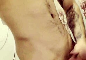 Dude's ready for masturbation after shower, don't miss