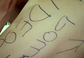 Η Valentina Travesti Σφυροκοπάει Διλντό στη Σέξι Ερασιτεχνική Πούτσα!