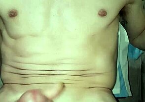 Rakan travesti terbaik saya dan saya berkongsi momen intim