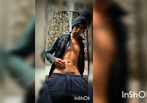 I can’t stop watching this young gay guy jerking on camera