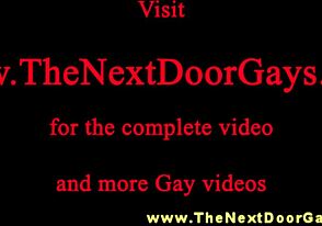 Dieser muskulöse Traumkerl bohrt Arsch wie ein Profi