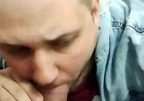 Mamada do Oputosp na Escada de Emergência do Shopping