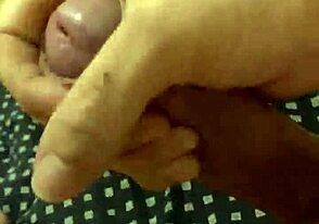 ควยใหญ่รีดน้ำเงี่ยนอร่อยๆ โอ๊ยยี่!