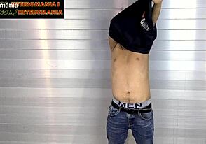 Treler Pertandingan Pancutan: Siapa Pancut Lebih Banyak Dalam Pertarungan Brunette 3D?