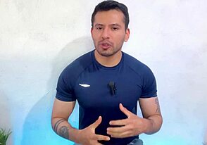 Hombre Cubano Hetero de 25cm Gets Oral from Foot Masseuse Until Climax 😲