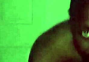 Wilde Analspielerei mit Essen beim Pride