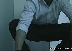 hey, would ya trade a roof for some raw doggystyle anal with a rich gay hunk?