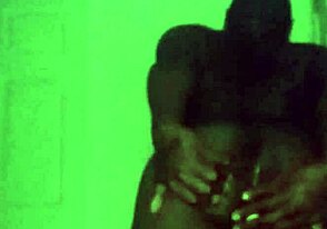 Explorând joc anal sălbatic cu mâncare la Pride iunie