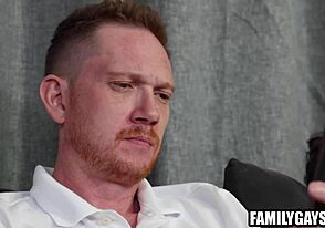 Пасынок ловит отца за дрочкой и получает еблю!